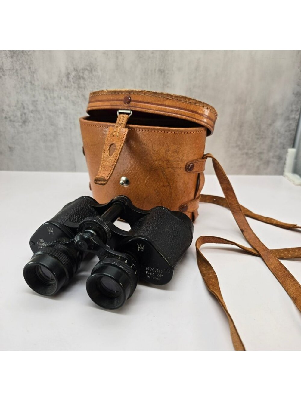 Vintage Hambletonian 8x30 Binoculars Leather Case Field 7.5° Coated Optics BA217